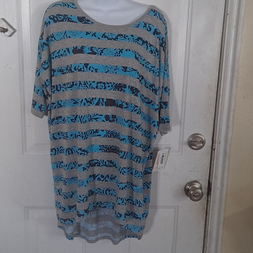 Lularoe Ladies shirt